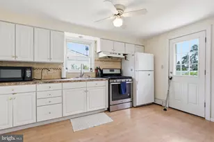 9223 Germania St, Philadelphia, PA 19114 - Photo 3
