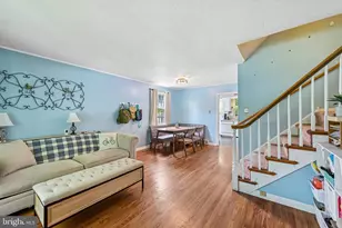 913 Lomond Ln, Philadelphia, PA 19128 - Photo 7