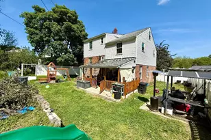 913 Lomond Ln, Philadelphia, PA 19128 - Photo 15