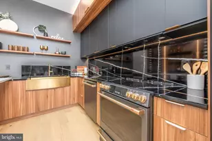 217 Tasker St, Philadelphia, PA 19148 - Photo 17