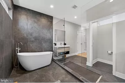 2040 Pemberton Street, Philadelphia, PA 19146 - Photo 15