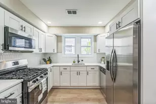 5734 Harbison Ave, Philadelphia, PA 19135 - Photo 9