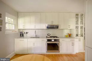 15 E Willow Grove Ave, Philadelphia, PA 19118 - Photo 9