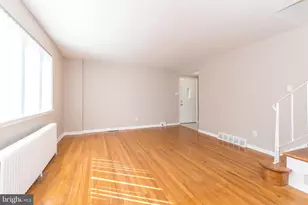 813 Green Valley Dr, Philadelphia, PA 19128 - Photo 5