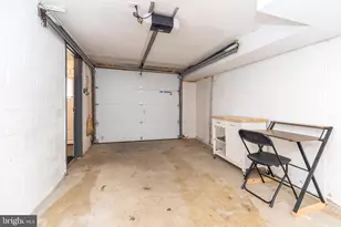 813 Green Valley Dr, Philadelphia, PA 19128 - Photo 33