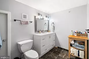 1027 Arch St, Philadelphia, PA 19107 - Photo 11