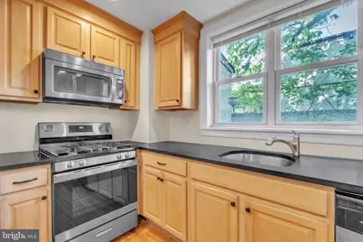 764 S Hicks Street, Philadelphia, PA 19146 - Photo 9