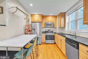 764 S Hicks St, Philadelphia, PA 19146 - Photo 3