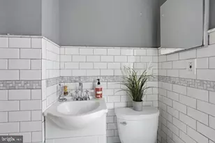 146 Melvale St, Philadelphia, PA 19125 - Photo 17