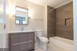 938 New Market St, Philadelphia, PA 19123 - Photo 15
