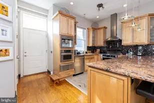 734 S Marvine St, Philadelphia, PA 19147 - Photo 11