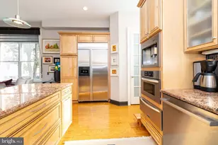 734 S Marvine St, Philadelphia, PA 19147 - Photo 13