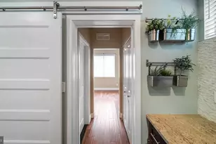 906 N 16th St, Philadelphia, PA 19130 - Photo 17