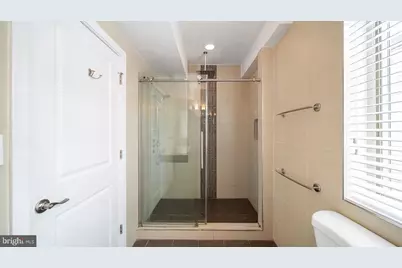 906 N 16th Street #3R, Philadelphia, PA 19130 - Photo 23