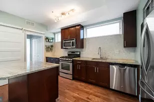 906 N 16th St, Philadelphia, PA 19130 - Photo 5
