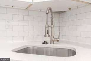 1423 N 8th St, Philadelphia, PA 19122 - Photo 3