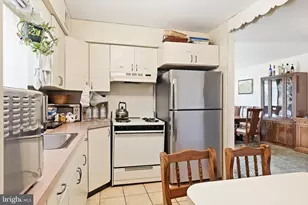 2127 Hoffnagle St, Philadelphia, PA 19152 - Photo 11