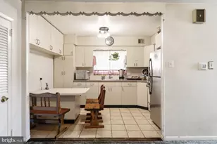 2127 Hoffnagle St, Philadelphia, PA 19152 - Photo 5