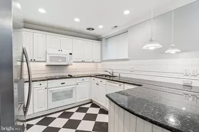 2028 Arch Street, Philadelphia, PA 19103 - Photo 9