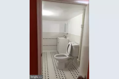 527 S 7th Street S #1, Philadelphia, PA 19147 - Photo 11