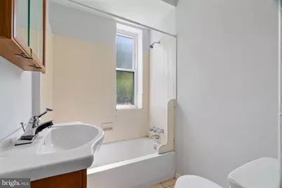 2105 N 17th Street, Philadelphia, PA 19121 - Photo 9