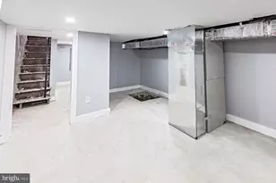 1346 N Myrtlewood St, Philadelphia, PA 19121 - Photo 23