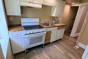 2164 Conlyn St, Philadelphia, PA 19138 - Photo 3