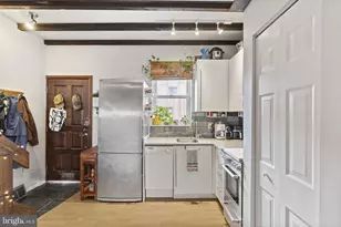 2215 E Oakdale St, Philadelphia, PA 19125 - Photo 15