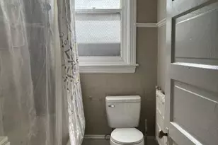 2113 Pacific St, Philadelphia, PA 19140 - Photo 9