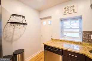 2033 Manton St, Philadelphia, PA 19146 - Photo 7