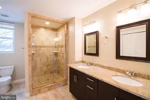 2033 Manton St, Philadelphia, PA 19146 - Photo 21