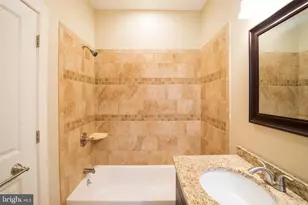 2033 Manton St, Philadelphia, PA 19146 - Photo 17