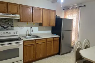 1422 Fanshawe St, Philadelphia, PA 19111 - Photo 3