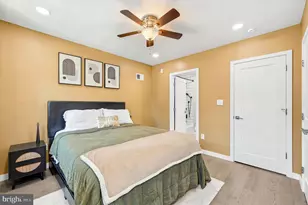 1923 S 10th St, Philadelphia, PA 19148 - Photo 15