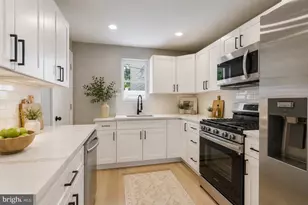 1725 W Thompson St, Philadelphia, PA 19121 - Photo 9