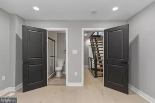 1725 W Thompson St, Philadelphia, PA 19121 - Photo 25