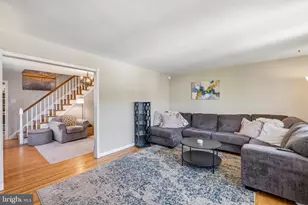 725 Hill Rd, Philadelphia, PA 19128 - Photo 3