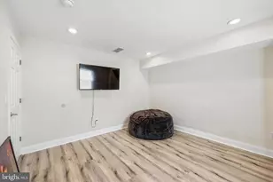 9345 Annapolis Rd, Philadelphia, PA 19114 - Photo 19