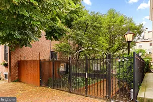 502 S 11th St, Philadelphia, PA 19147 - Photo 1
