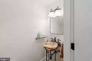 502 S 11th St, Philadelphia, PA 19147 - Photo 11