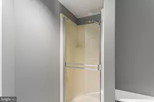 2001 Hamilton St, Philadelphia, PA 19130 - Photo 15