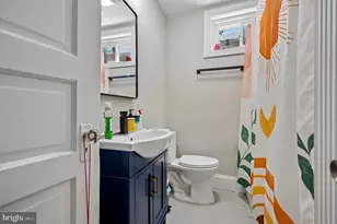 463 W Earlham Ter, Philadelphia, PA 19144 - Photo 13