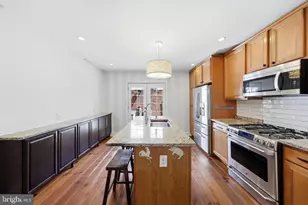 2245 Pemberton St, Philadelphia, PA 19146 - Photo 15