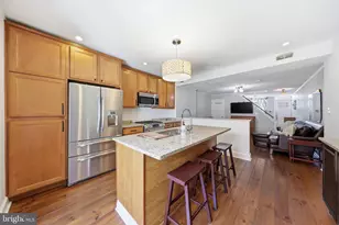 2245 Pemberton St, Philadelphia, PA 19146 - Photo 13