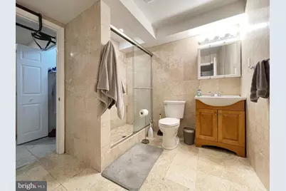 1131 Green Street #1, Philadelphia, PA 19123 - Photo 15