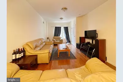 1131 Green Street #1, Philadelphia, PA 19123 - Photo 3