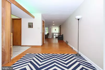 2734 W Country Club Road, Philadelphia, PA 19131 - Photo 9
