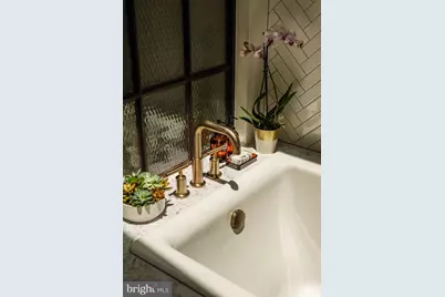 1228 Arch Street #8E, Philadelphia, PA 19107 - Photo 49