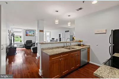 1811 Chestnut Street #301, Philadelphia, PA 19103 - Photo 3