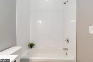 165 E Allen St, Philadelphia, PA 19125 - Photo 29